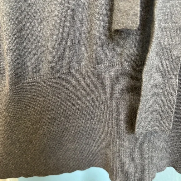 Banana Republic Gray Tie-Front Deep V Sweater Sz. XL (1) - Picture 3 of 11